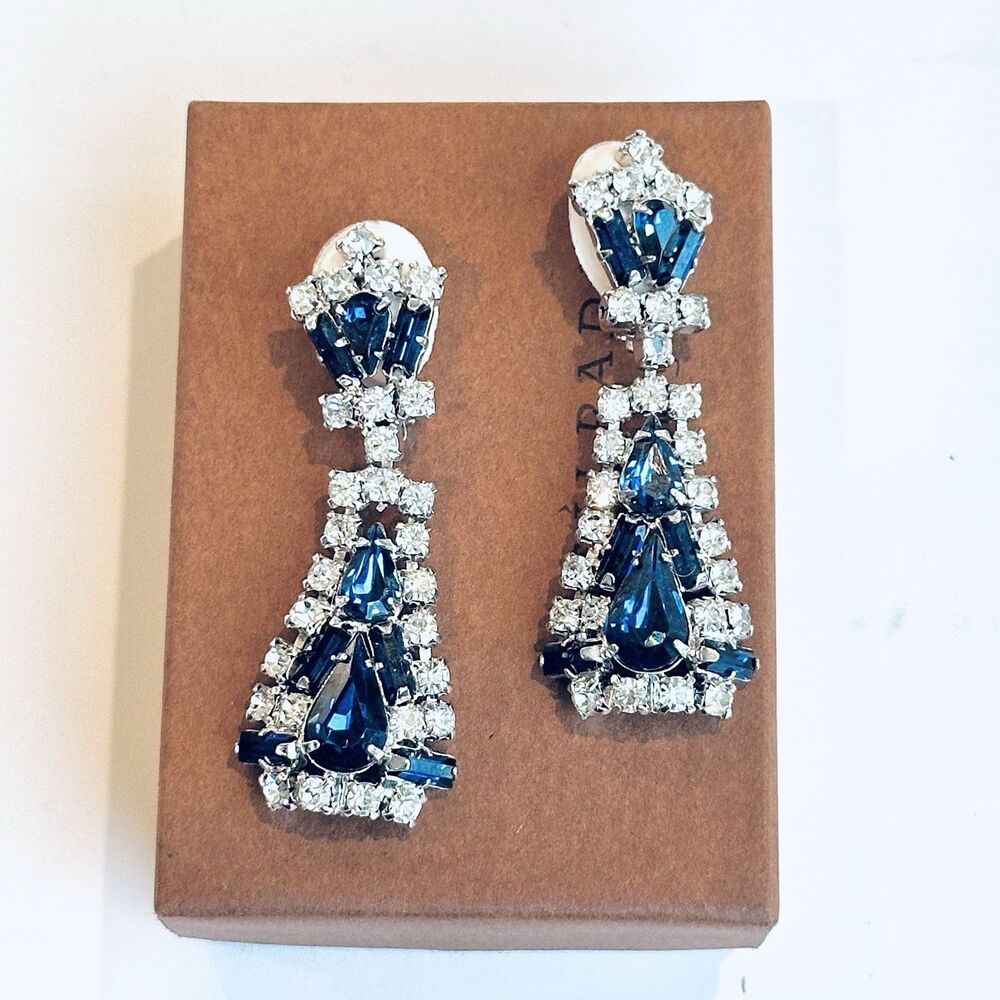 Vtg Rhinestone Clip On Earrings Pear Baguette Drop Chandelier Saphire Runway